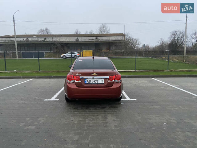 Красный Шевроле Круз, объемом двигателя 1.8 л и пробегом 266 тыс. км за 6250 $, фото 4 на Automoto.ua