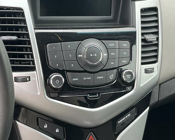 Червоний Шевроле Круз, об'ємом двигуна 1.8 л та пробігом 265 тис. км за 6150 $, фото 12 на Automoto.ua