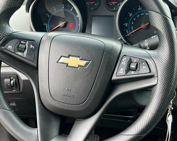 Червоний Шевроле Круз, об'ємом двигуна 1.8 л та пробігом 265 тис. км за 6150 $, фото 18 на Automoto.ua