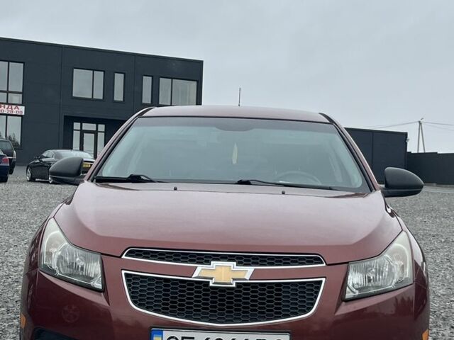 Червоний Шевроле Круз, об'ємом двигуна 1.8 л та пробігом 265 тис. км за 6150 $, фото 5 на Automoto.ua