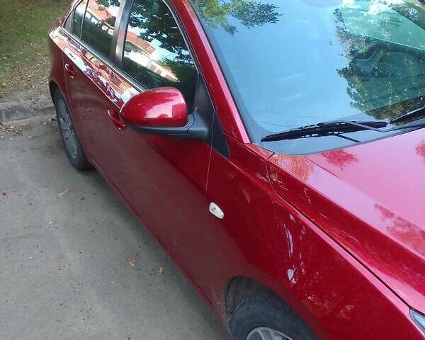 Красный Шевроле Круз, объемом двигателя 1.36 л и пробегом 142 тыс. км за 7000 $, фото 20 на Automoto.ua