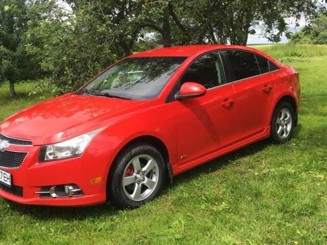 Червоний Шевроле Круз, об'ємом двигуна 1.4 л та пробігом 280 тис. км за 6500 $, фото 1 на Automoto.ua