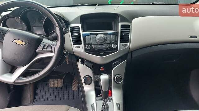 Червоний Шевроле Круз, об'ємом двигуна 1.36 л та пробігом 145 тис. км за 6500 $, фото 8 на Automoto.ua