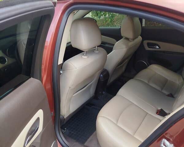 Червоний Шевроле Круз, об'ємом двигуна 1.4 л та пробігом 102 тис. км за 8300 $, фото 2 на Automoto.ua