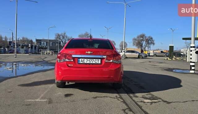 Красный Шевроле Круз, объемом двигателя 1.8 л и пробегом 206 тыс. км за 7650 $, фото 13 на Automoto.ua