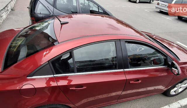Красный Шевроле Круз, объемом двигателя 1.36 л и пробегом 220 тыс. км за 7500 $, фото 23 на Automoto.ua