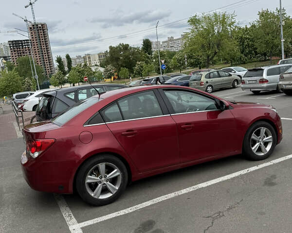 Красный Шевроле Круз, объемом двигателя 1.36 л и пробегом 220 тыс. км за 7500 $, фото 4 на Automoto.ua