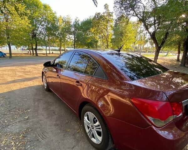 Красный Шевроле Круз, объемом двигателя 1.8 л и пробегом 180 тыс. км за 6800 $, фото 6 на Automoto.ua