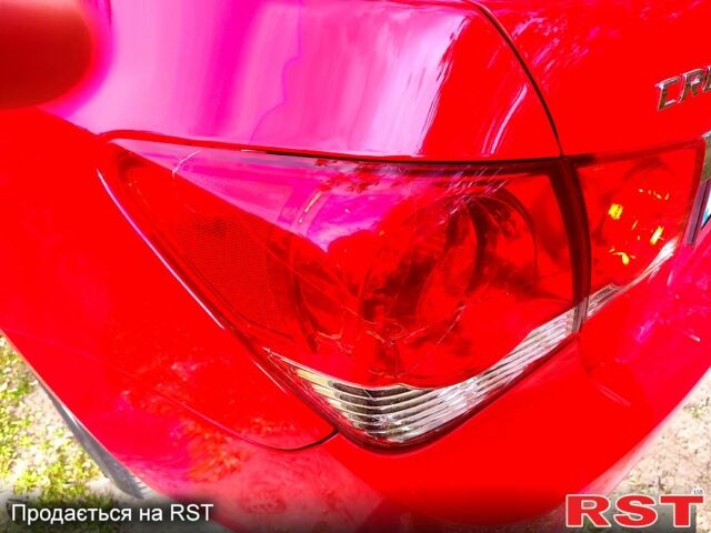 Красный Шевроле Круз, объемом двигателя 1.4 л и пробегом 190 тыс. км за 8000 $, фото 8 на Automoto.ua