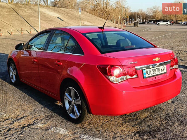 Красный Шевроле Круз, объемом двигателя 1.36 л и пробегом 160 тыс. км за 7500 $, фото 5 на Automoto.ua