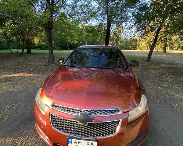Красный Шевроле Круз, объемом двигателя 1.8 л и пробегом 180 тыс. км за 6800 $, фото 9 на Automoto.ua