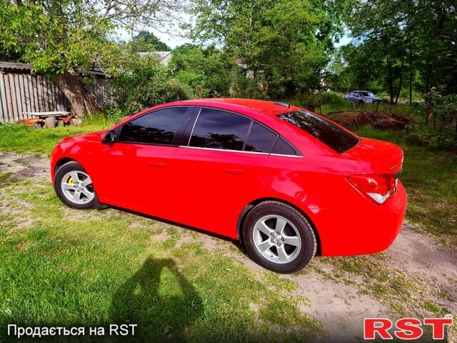 Красный Шевроле Круз, объемом двигателя 1.4 л и пробегом 190 тыс. км за 8000 $, фото 7 на Automoto.ua