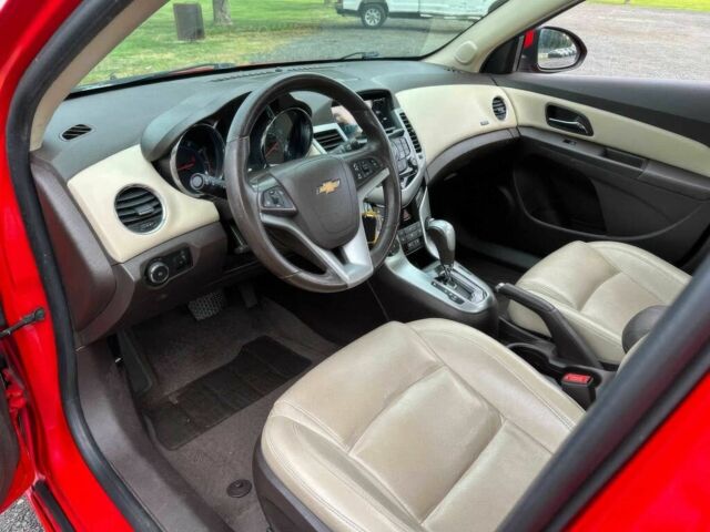 Красный Шевроле Круз, объемом двигателя 1.4 л и пробегом 87 тыс. км за 8000 $, фото 8 на Automoto.ua