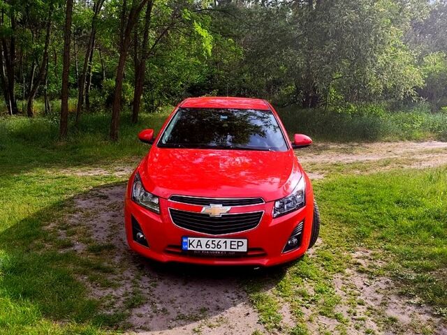 Красный Шевроле Круз, объемом двигателя 1.4 л и пробегом 190 тыс. км за 8000 $, фото 12 на Automoto.ua