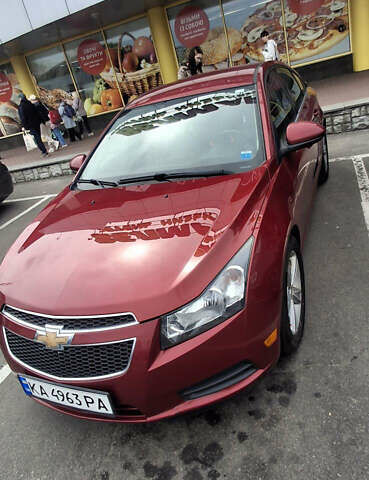 Красный Шевроле Круз, объемом двигателя 1.36 л и пробегом 220 тыс. км за 7500 $, фото 14 на Automoto.ua