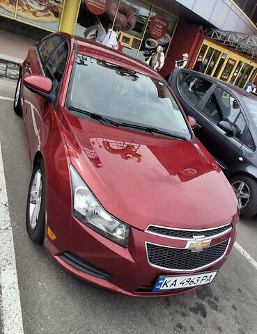 Красный Шевроле Круз, объемом двигателя 1.36 л и пробегом 220 тыс. км за 7500 $, фото 17 на Automoto.ua
