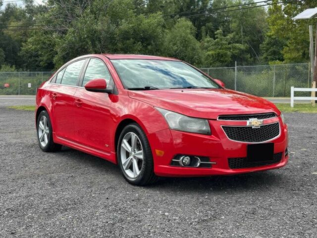 Красный Шевроле Круз, объемом двигателя 1.4 л и пробегом 87 тыс. км за 8000 $, фото 1 на Automoto.ua