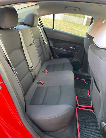 Красный Шевроле Круз, объемом двигателя 1.4 л и пробегом 209 тыс. км за 7200 $, фото 1 на Automoto.ua