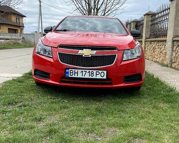 Красный Шевроле Круз, объемом двигателя 1.8 л и пробегом 146 тыс. км за 7200 $, фото 1 на Automoto.ua