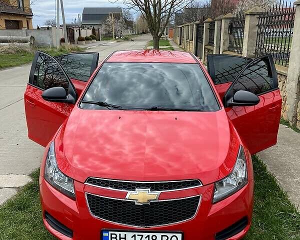 Красный Шевроле Круз, объемом двигателя 1.8 л и пробегом 146 тыс. км за 7200 $, фото 3 на Automoto.ua