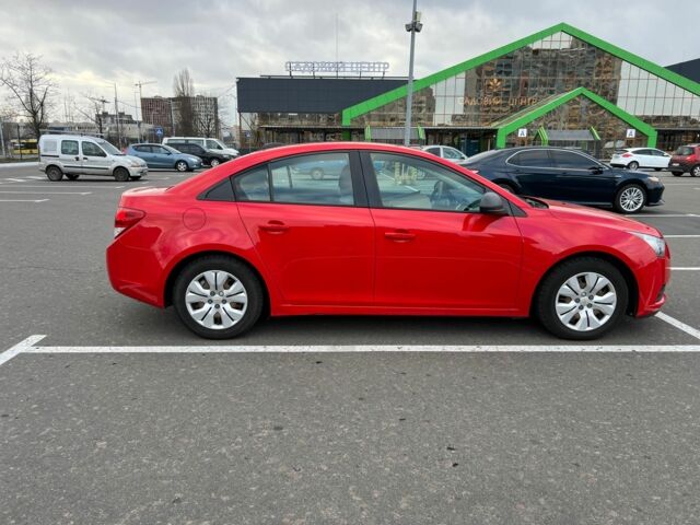 Красный Шевроле Круз, объемом двигателя 1.8 л и пробегом 150 тыс. км за 8200 $, фото 2 на Automoto.ua