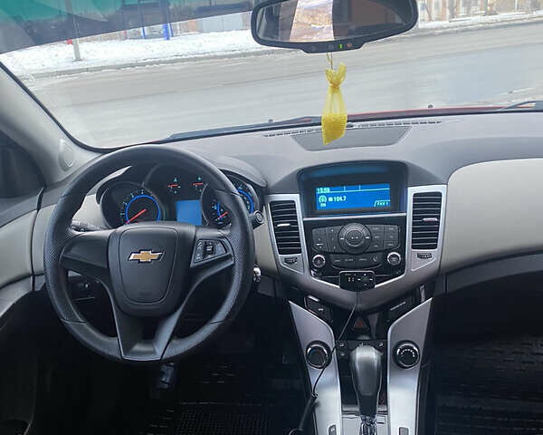 Червоний Шевроле Круз, об'ємом двигуна 1.8 л та пробігом 160 тис. км за 7700 $, фото 8 на Automoto.ua