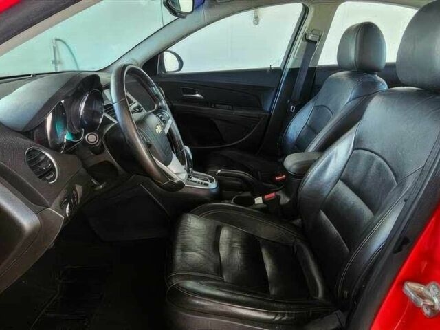 Красный Шевроле Круз, объемом двигателя 1.4 л и пробегом 75 тыс. км за 3400 $, фото 8 на Automoto.ua