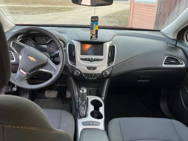 Красный Шевроле Круз, объемом двигателя 1.4 л и пробегом 159 тыс. км за 7999 $, фото 5 на Automoto.ua