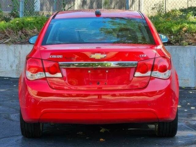 Красный Шевроле Круз, объемом двигателя 1.4 л и пробегом 75 тыс. км за 3400 $, фото 4 на Automoto.ua