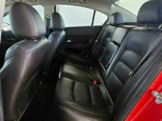 Красный Шевроле Круз, объемом двигателя 1.4 л и пробегом 75 тыс. км за 3400 $, фото 10 на Automoto.ua