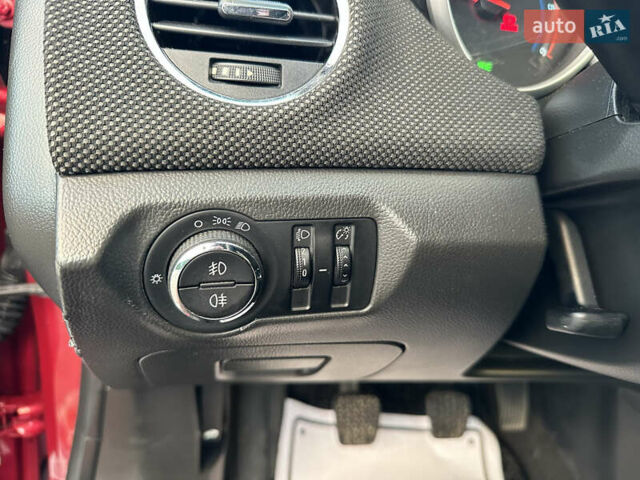 Шевроле Круз 2013 в Луцке на Automoto.ua Красный Шевроле Круз, объемом двигателя 1.7 л и пробегом 234 тыс. км за 7400 $, фото 57 на Automoto.ua