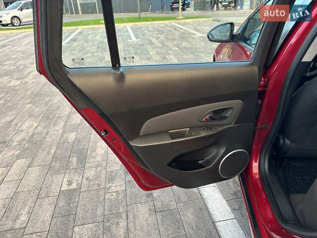 Шевроле Круз 2013 в Луцке на Automoto.ua Красный Шевроле Круз, объемом двигателя 1.7 л и пробегом 234 тыс. км за 7400 $, фото 73 на Automoto.ua