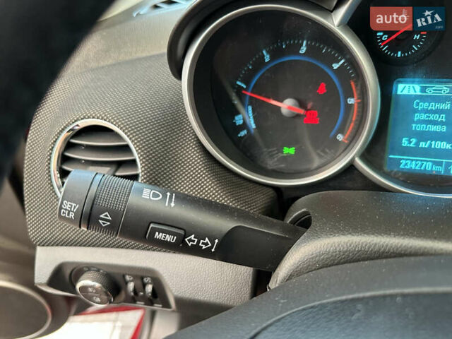 Шевроле Круз 2013 в Луцке на Automoto.ua Красный Шевроле Круз, объемом двигателя 1.7 л и пробегом 234 тыс. км за 7400 $, фото 69 на Automoto.ua