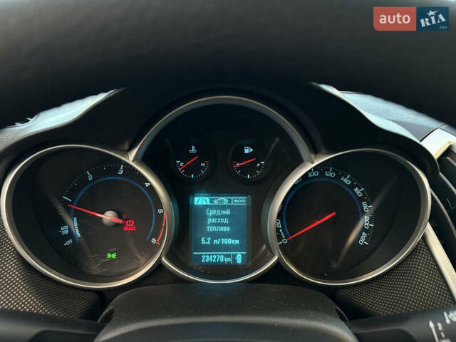 Шевроле Круз 2013 в Луцке на Automoto.ua Красный Шевроле Круз, объемом двигателя 1.7 л и пробегом 234 тыс. км за 7400 $, фото 58 на Automoto.ua