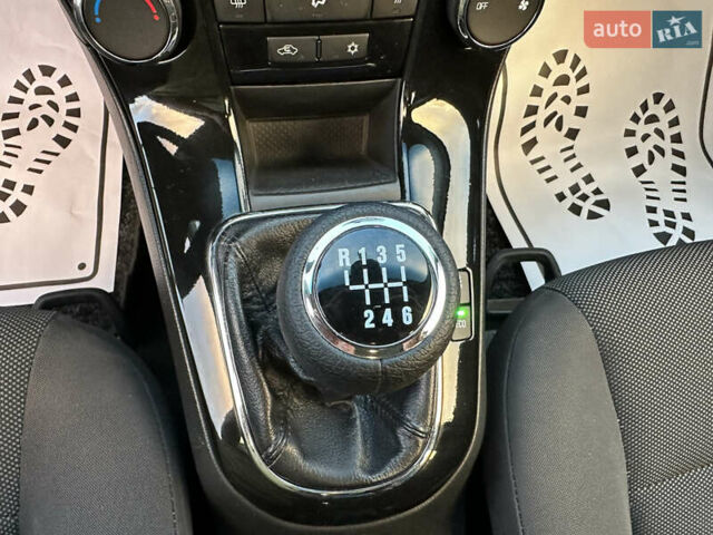 Шевроле Круз 2013 в Луцке на Automoto.ua Красный Шевроле Круз, объемом двигателя 1.7 л и пробегом 234 тыс. км за 7400 $, фото 60 на Automoto.ua