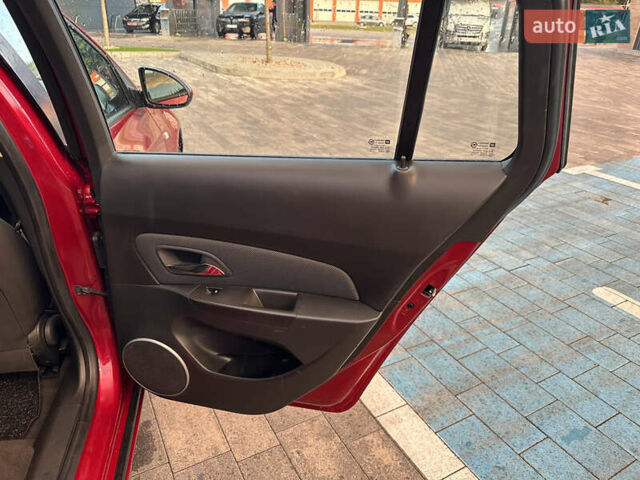Шевроле Круз 2013 в Луцке на Automoto.ua Красный Шевроле Круз, объемом двигателя 1.7 л и пробегом 234 тыс. км за 7400 $, фото 79 на Automoto.ua