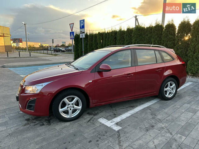 Шевроле Круз 2013 в Луцке на Automoto.ua Красный Шевроле Круз, объемом двигателя 1.7 л и пробегом 234 тыс. км за 7400 $, фото 2 на Automoto.ua