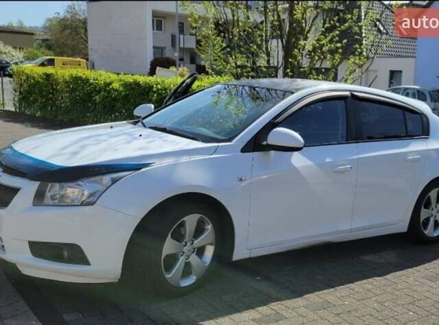 Шевроле Круз, объемом двигателя 1.8 л и пробегом 153 тыс. км за 8499 $, фото 1 на Automoto.ua