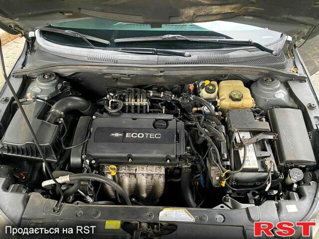 Шевроле Круз, объемом двигателя 1.8 л и пробегом 135 тыс. км за 6500 $, фото 4 на Automoto.ua