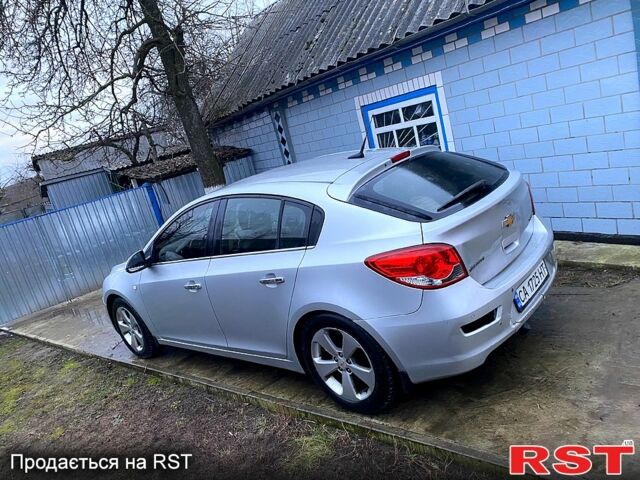 Шевроле Круз, объемом двигателя 18 л и пробегом 220 тыс. км за 5500 $, фото 2 на Automoto.ua