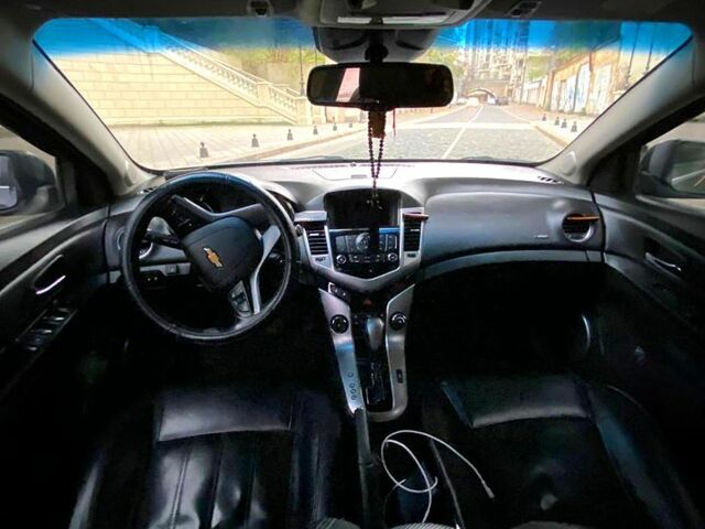 Шевроле Круз, объемом двигателя 1.8 л и пробегом 135 тыс. км за 6500 $, фото 9 на Automoto.ua