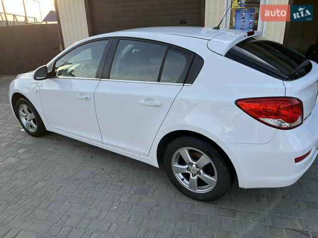 Шевроле Круз, объемом двигателя 1.6 л и пробегом 199 тыс. км за 7899 $, фото 2 на Automoto.ua