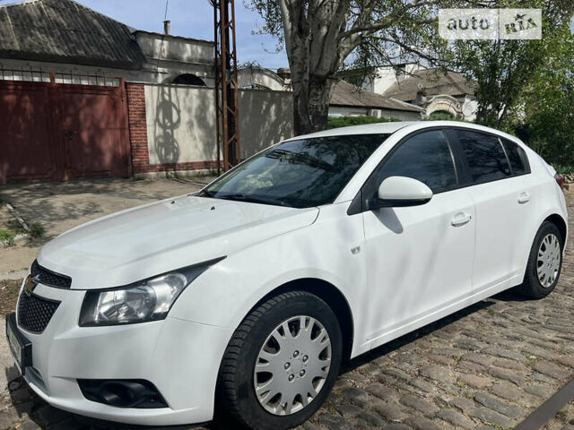 Шевроле Круз, об'ємом двигуна 1.6 л та пробігом 123 тис. км за 6500 $, фото 2 на Automoto.ua