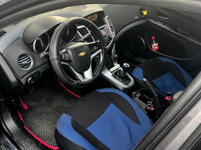 Шевроле Круз, объемом двигателя 17 л и пробегом 215 тыс. км за 7000 $, фото 3 на Automoto.ua