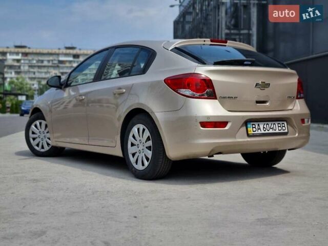 Шевроле Круз, объемом двигателя 1.8 л и пробегом 113 тыс. км за 7500 $, фото 5 на Automoto.ua