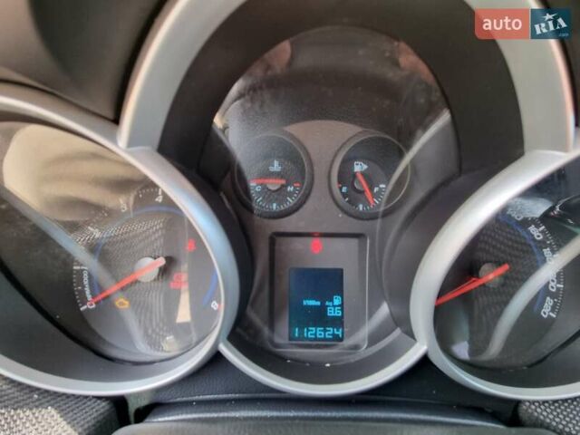 Шевроле Круз, объемом двигателя 1.8 л и пробегом 113 тыс. км за 7500 $, фото 20 на Automoto.ua