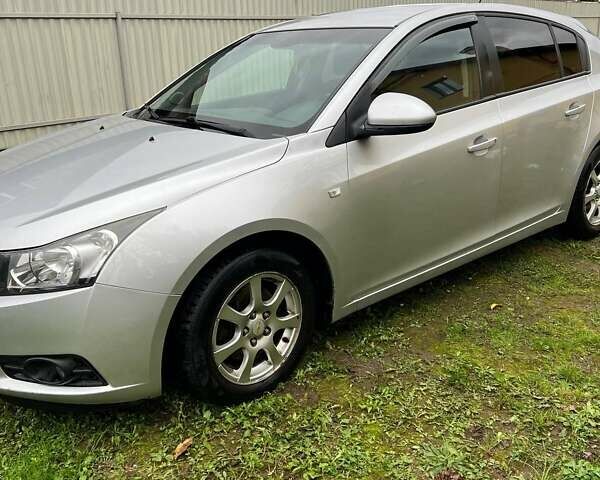 Шевроле Круз, объемом двигателя 1.69 л и пробегом 238 тыс. км за 6300 $, фото 1 на Automoto.ua