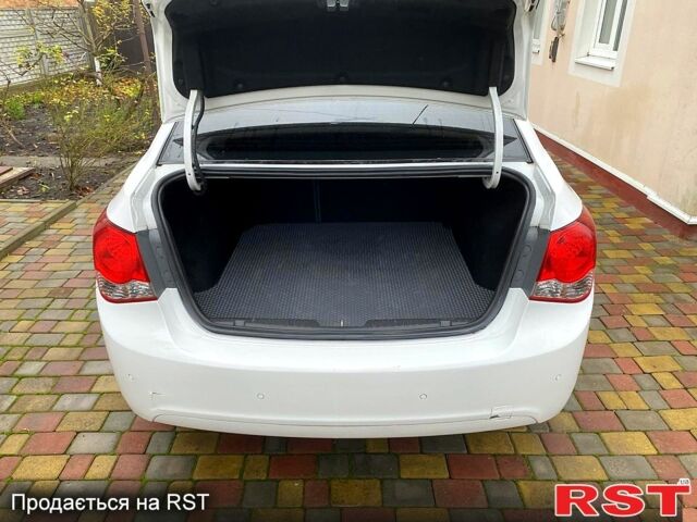 Шевроле Круз, объемом двигателя 2 л и пробегом 180 тыс. км за 7500 $, фото 10 на Automoto.ua