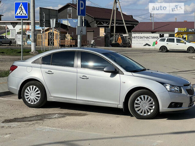 Шевроле Круз, об'ємом двигуна 1.8 л та пробігом 158 тис. км за 7500 $, фото 3 на Automoto.ua