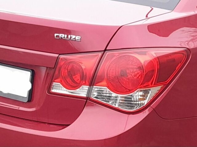 Шевроле Круз, объемом двигателя 1.6 л и пробегом 190 тыс. км за 6000 $, фото 1 на Automoto.ua